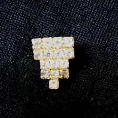 揺れる小さなブローチ　アンティーク　レトロ