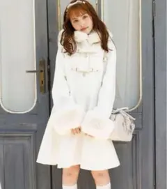 【新品未使用・タグ付き】リズリサ コート ホワイト 金ボタン ファー付き コート ｜ LIZ LISA（リズリサ）公式通販 ｜ Tokyo Kawaii Life