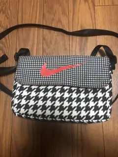 Nike ハウンドトゥースショルダーバッグ