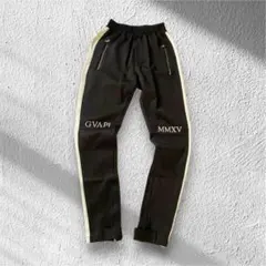 【グアピ】ジョガーパンツ 刺繍ロゴ 裾ファスナー サイドライン ウエストゴム30