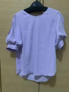 薄紫 パフスリーブ トップスのサムネイル