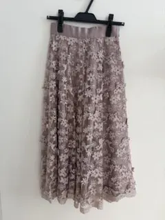 ウィルセレクション　刺繍入りフレアスカート