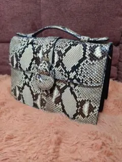 上質パイソン革 ハンドバッグ ヘビ柄 BASSINI 本革