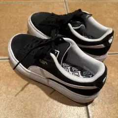 PUMA ブラック スエード スニーカー　23センチ
