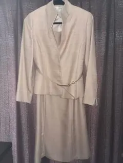 ワンピーススーツ‼️ ベージュ