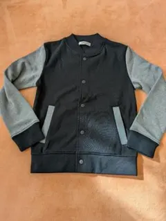 黒とグレーのスウェットジャケット裏起毛