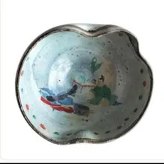 青色の波状鉢 手描き装飾 器 日本の伝統的な波形ボウル