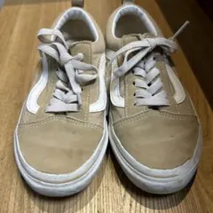 Item thumbnail for item 7b2bffa7-de15-4f0d-901f-8de72251e31f