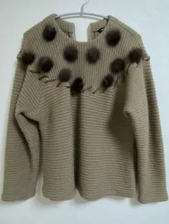 《Roberta》ファーポンポンニットセーター