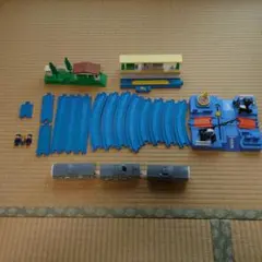 プラレール　まとめ売り　山手線　レール　踏み切り　駅　人形　セット