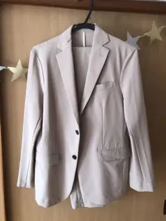 gu ベージュ テーラードジャケット 二つボタン