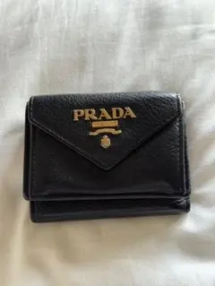 PRADA 三つ折り財布　黒