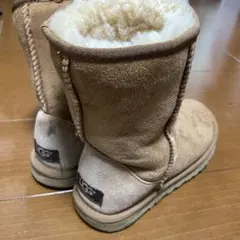アグ　UGG ムートン　ブーツ　ベージュ　レディース　22㎝　無地　定番　靴