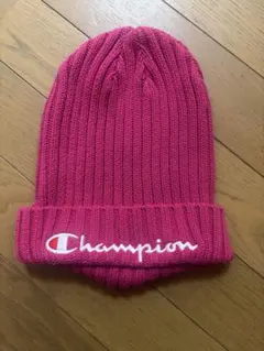 Champion ピンク ニット帽 フリーサイズのサムネイル
