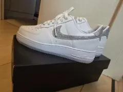 NIKE AIR FORCE 1 ホワイト シルバーラメ ほぼ新品のサムネイル