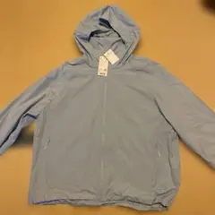 新品　ユニクロ　UVポケッタブルパーカ　Ｌサイズ　ライトブルー