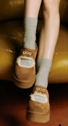 OZWEAR CONNECTION クラシックロゴメリゼインUGGシューズのサムネイル