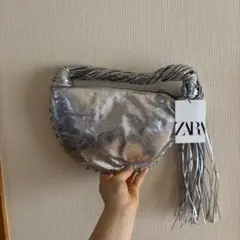 セール中‼︎ ZARA シルバー フリンジ付きショルダーバッグ