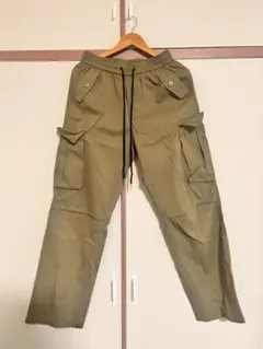カーゴパンツ オリーブ色 4ポケット