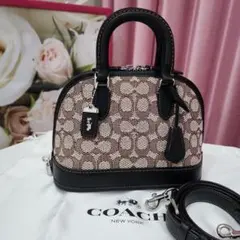 専用】新品未使用】コーチ　レヴェルバッグ　グラブタンレザー　レッド