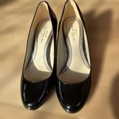 BEAMS 黒のハイヒールパンプス