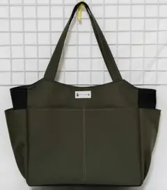 カーキ(ダークグリーン)色のサイドポケット付きトートバッグW・ハンドメイド