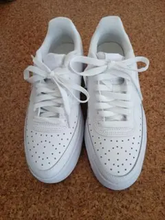 NIKE ホワイト スニーカー