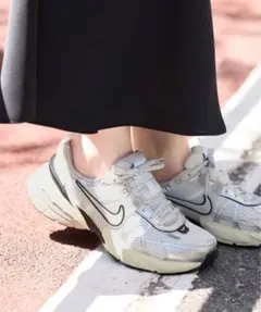 Nike ナイキ V2K RUN FD0736-100