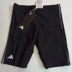新品未使用タグ付き　アディダス　adidas 黒　男の子水着　130cm