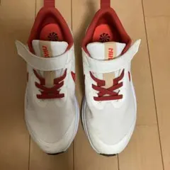Nike ホワイト/レッド スニーカー ベルクロ　22cm