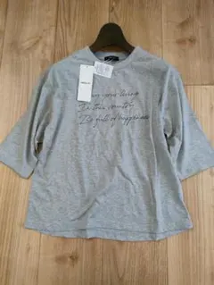 新品　コムサイズム　6分袖 ロゴTシャツ　7号　グレーのサムネイル