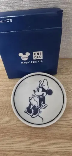UNIQLO Disney ミニーマウス プレート 皿のサムネイル