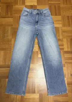 【hollister 】ウルトラハイライズデニム W25 L29のサムネイル