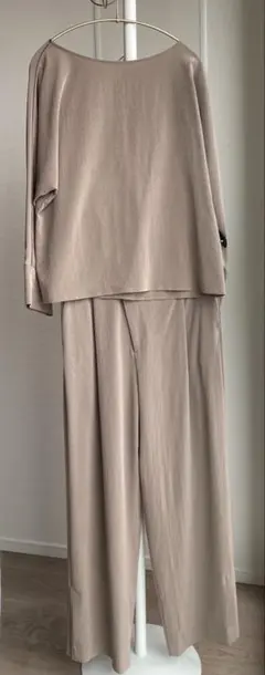 【匿名発送】NOBLE＊ベージュ　パンツセットアップ