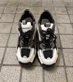 SHEIN 厚底スニーカー ブラック/ホワイト 23.5(37)