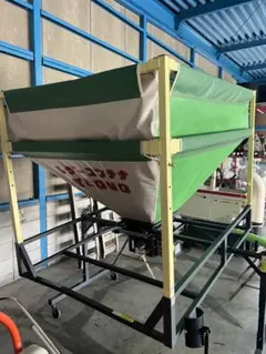 レザーコンテナ 新WING　WB-130T 農業用搬送機 4m ホース付き　配送可能　 タイショー 軽トラ 製品情報［穀類搬送機レザーコンテナ新ウイング］｜農業機械・農機具