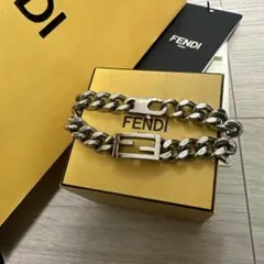 FENDI シルバーブレスレットのサムネイル