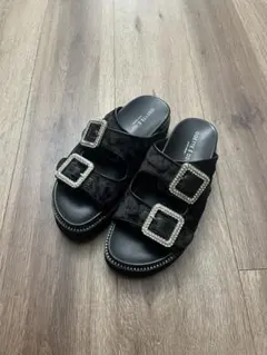 美品ODETTE E ODILE ビジューバックル サンダル ブラックのサムネイル