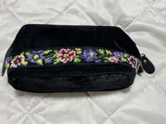 シュニール織　花柄ベルベットポーチ 黒