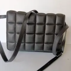 H＆Mショルダーバック