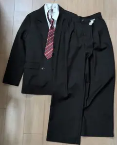 ハニーズ　スーツセット　4点セット　一度のみ使用　クリーニング済み