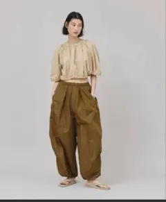 Curensology ナイロンジップカーゴパンツ カーキ - メルカリ