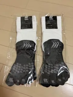 【公式完売・新品】2足セット Tabio サッカー5本指ソックス 25-27cmのサムネイル