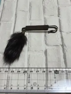 ファーチャーム付き 安全ピン キーホルダー