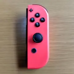 Nintendo Switch　ジョイコン ネオンレッド