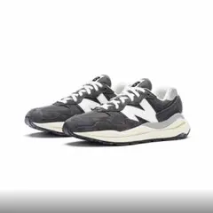 m5740 スニーカー