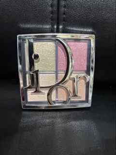 Dior バックステージフェイスグロウパレット 004