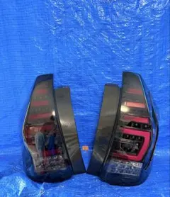 プリウスα ZVW40W 41W LEDテールランプ左右のサムネイル