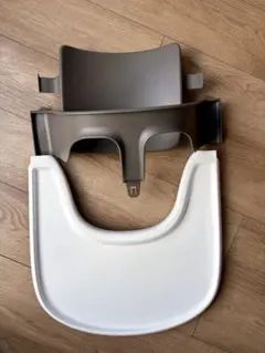 ストッケ　ベビーセット　背もたれ　ガード　トレイ　STOKKE グレーのサムネイル