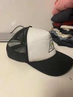 xgirl HUF コラボ キャップ ホワイト/ブラック